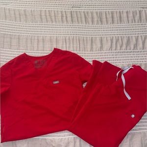 FIGS scrubs lightly worn